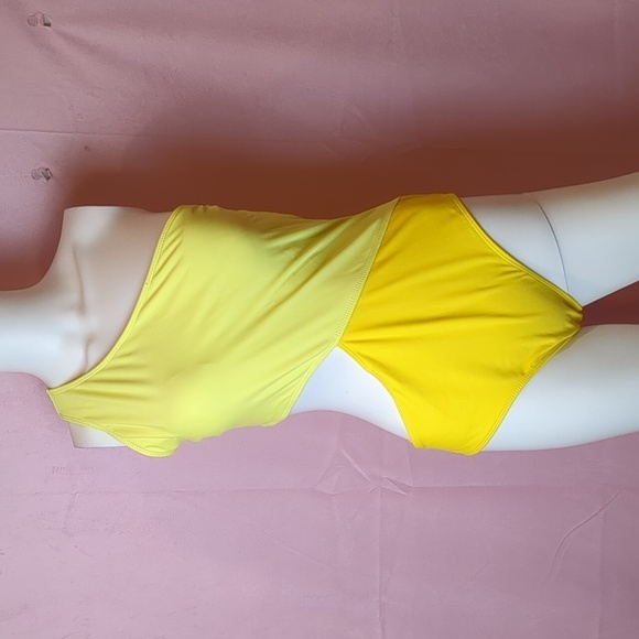 Yellow Two Tone Asymmetrical Cut Out One Shoulder One Piece Swimsuit size XL - Picture 1 of 6